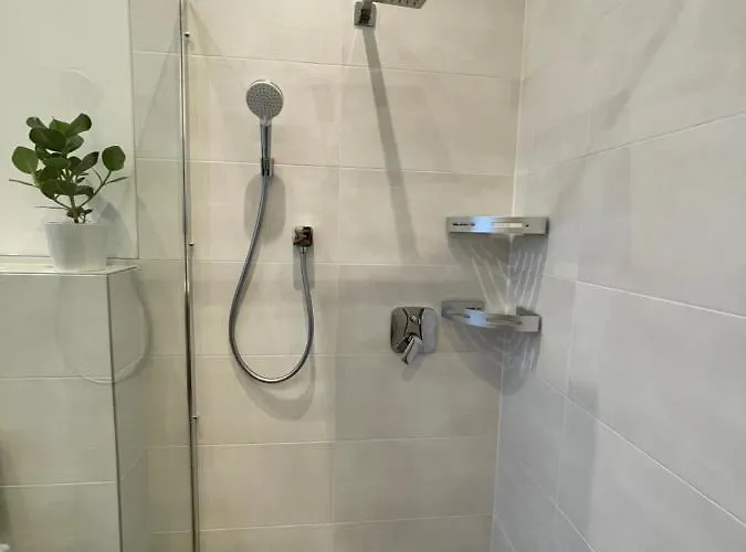 公寓 * Luisengruen * Magenta Tv Netflix 1gb/s Internet Wlan/wifi Waschmaschine 开姆尼茨